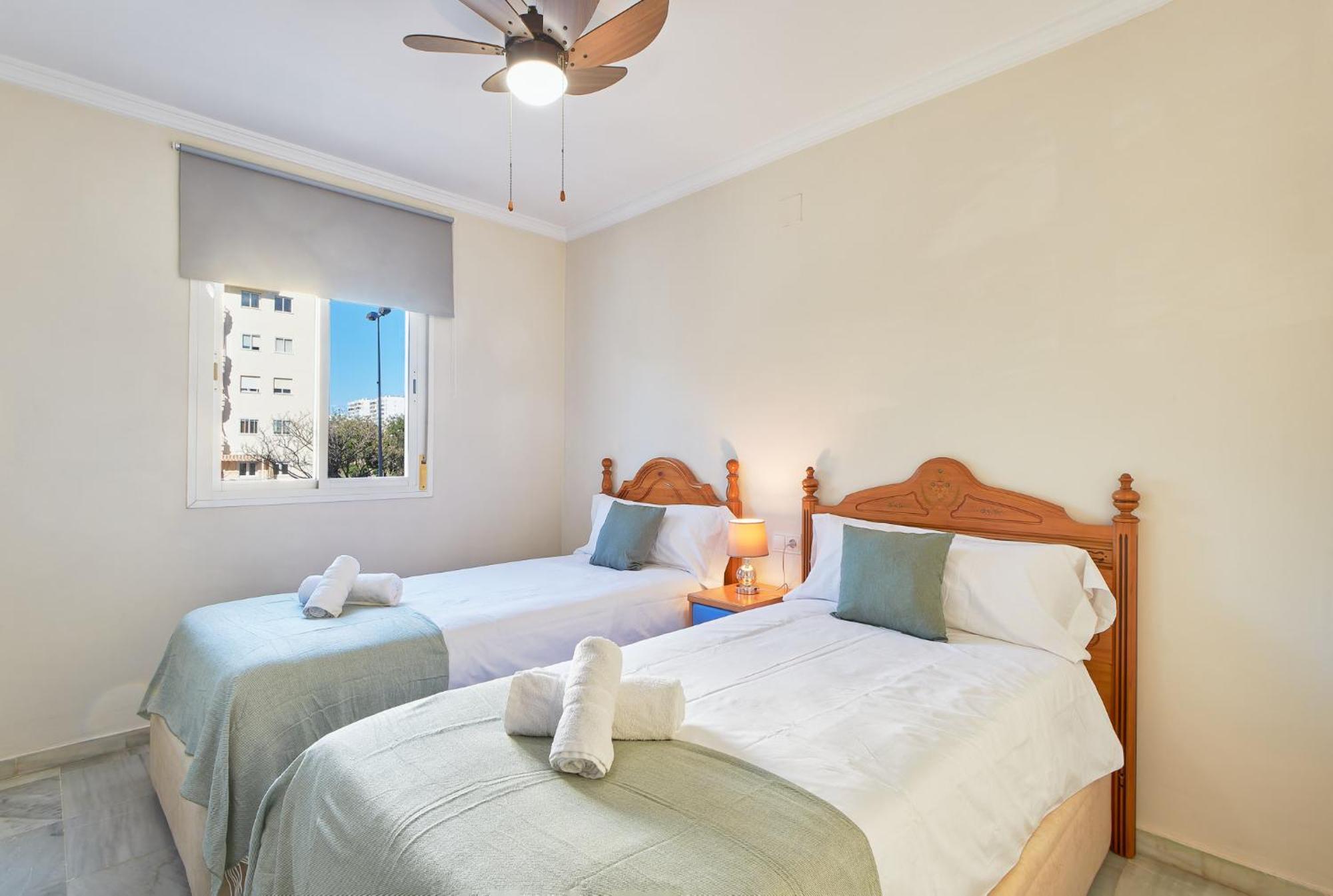 Pacifico Playa Apartment Малага Екстериор снимка