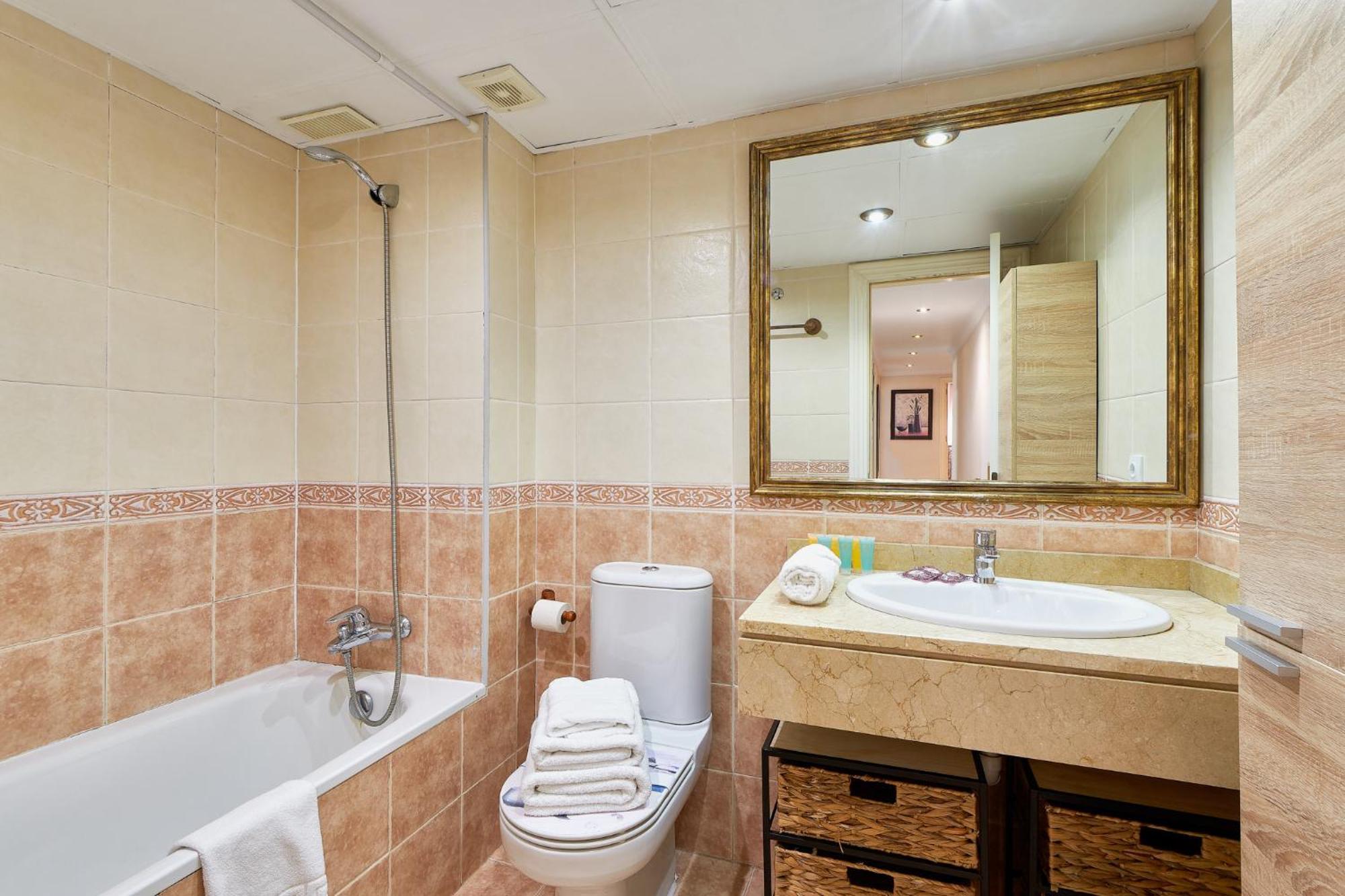 Pacifico Playa Apartment Малага Екстериор снимка