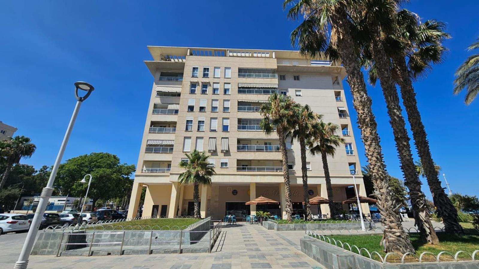 Pacifico Playa Apartment Малага Екстериор снимка